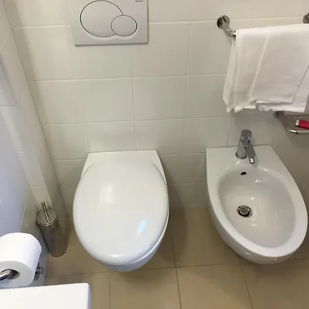Fiorella Hotel 2*